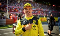 Leclerc e il messaggio d'amore alla Ferrari: «TIFOSI, il sogno continua»