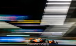Leclerc e Sainz ai ferri corti e McLaren ringrazia Mercedes per l'1-2 a Las Vegas