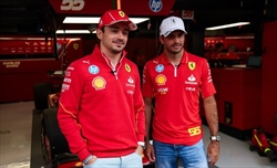 «Leclerc e Sainz sono uno contro l'altro, la coppia è scoppiata» - «Leclerc e Sainz sono uno contro l'altro, la coppia è scoppiata»