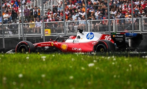 Leclerc «fuori finestra»: una qualifica storta che pesa sul suo weekend - Leclerc «fuori finestra»: una qualifica storta che pesa sul suo weekend