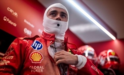 Leclerc furioso: «Non sono contento di Carlos. D'ora in poi penserò a me stesso»