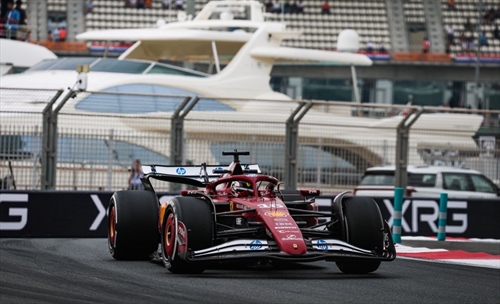 Leclerc già frustrato dopo le FP1: «Non ho grip, è incredibile» - Leclerc già frustato dopo le FP1: «Non ho grip, è incredibile»