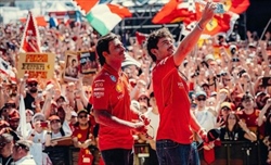 Leclerc: «In pista ho odiato Carlos, ma il nostro rapporto è fantastico»