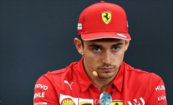 Leclerc, la Ferrari e quello scherzetto al momento della comunicazione ufficiale: il retroscena