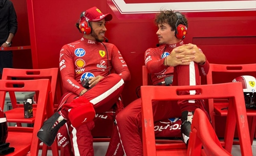 Leclerc si apre sui compagni di squadra: «Ecco cosa ho imparato da ognuno»