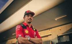 Leclerc: «So perchè Sainz mi batte, ma non cambierò il mio stile di guida» - Leclerc: «So perchè Sainz mi batte, ma non cambierò il mio stile di guida»