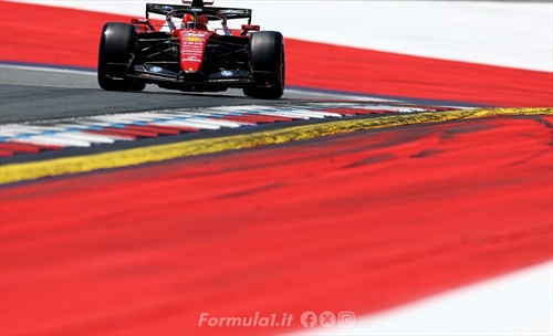 Leclerc assaggia la pole per pochi secondi: le parole di delusione   - Leclerc sogna la pole per pochi secondi: le parole di delusione  