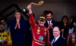 Leclerc strepitoso, Turrini azzarda: «Mi ha ricordato Senna» - Leclerc strepitoso, Turrini azzarda: «Mi ha ricordato Senna»