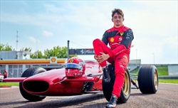 Leclerc: «Vorrei il rumore del V10. Elettrico? Ci sono tante alternative, eccone una. Su Monza...» - Leclerc: «Vorrei il rumore del V10. Elettrico? Ci sono tante alternative. Su Monza...»