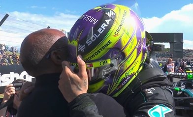 «Lewis era nel suo elemento, vittoria pazzesca». Anthony Hamilton sull'impresa del figlio