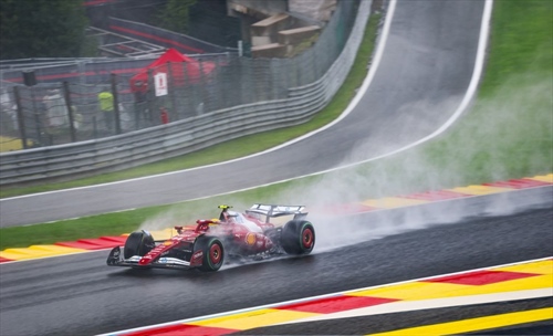 Lewis, finalmente una gara «alla Hamilton»: perchè il settimo posto di Spa è un segnale - Lewis, finalmente una gara «alla Hamilton»: perchè il settimo posto di Spa è un segnale