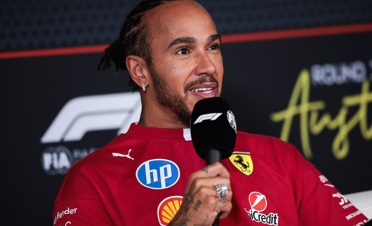 Lewis Hamilton e il piano per risollevare la Ferrari nel 2026: «Esaminerò tutto»