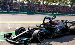Lewis Hamilton, il capolavoro contro tutto e tutti: GP del Brasile 2021 - Lewis Hamilton, il capolavoro contro tutto e tutti: GP del Brasile 2021