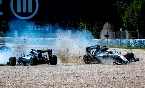 «Li ho licenziati entrambi»: Wolff rivela quanto Hamilton e Rosberg hanno rischiato - «Li ho licenziati entrambi»: Wolff rivela quanto Hamilton e Rosberg hanno rischiato