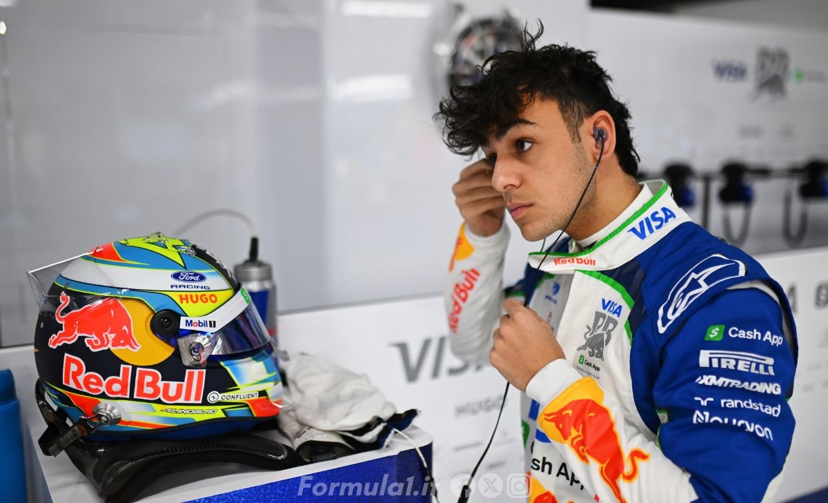 Lindblad conquista la Racing Bulls: «È davvero impressionante»