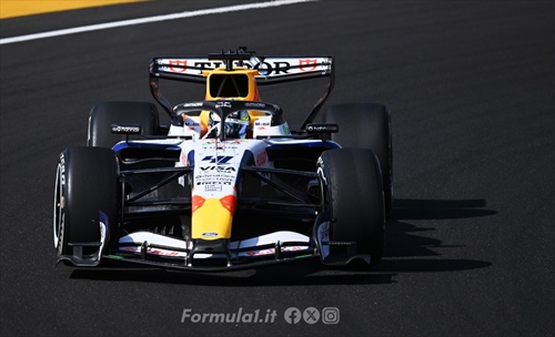 Lindblad, il rookie (ex rivale di Kimi e destinato alla Red Bull) che ha stupito tutti - Lindblad, il rookie (con la Red Bull nel destino) che sta stupendo tutti