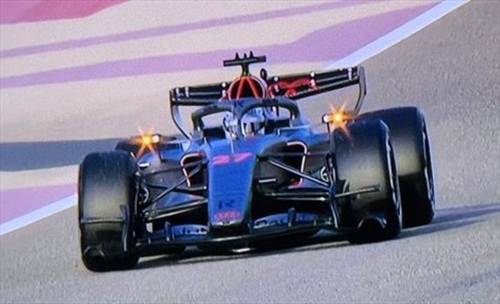 LIVE - Formula 1, segui in diretta la prima giornata di test in Bahrain  - LIVE - Formula 1, segui in diretta la prima giornata di test in Bahrain 