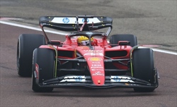 LIVE - I primi passi di Hamilton su una Ferrari: aggiornamenti minuto per minuto - LIVE - I primi passi di Hamilton su una Ferrari: aggiornamenti minuto per minuto