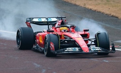 LIVE - I primi passi di Hamilton su una Ferrari: aggiornamenti minuto per minuto - LIVE - I primi passi di Hamilton su una Ferrari: aggiornamenti minuto per minuto