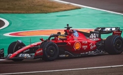 LIVE - I primi passi di Hamilton su una Ferrari: aggiornamenti minuto per minuto - LIVE - I primi passi di Hamilton su una Ferrari: il racconto minuto per minuto