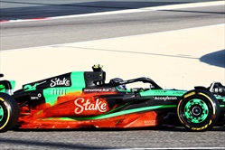 LIVE - Test Bahrain 2024, Day 2 (mattina) - Bandiera rossa. Ancora un tombino a danneggiare la Ferrari - LIVE - Test Bahrain 2024, Day 2 (mattina)
