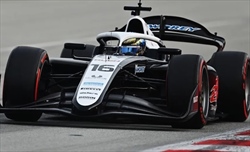 Mansell lascia a una settimana dal debutto: «Mi allontano dalle corse per un po’»
