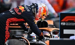 Marko chiama Norris: «Tra i giovani è di gran lunga il più forte. Con Verstappen...»