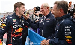 Marko: «La Ferrari fa troppi errori. Hard? Meglio anche un set di Medie usate» - Marko: «La Ferrari fa troppi errori. Hard? Meglio anche un set di Medie usate»