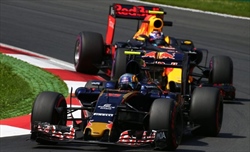 Marko, paragone shock: «Sainz quasi alla pari di Verstappen» - Marko, paragone shock: «Sainz quasi alla pari di Verstappen»