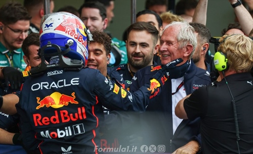 Max e l'ossessione per le corse: «Proprio nel suo stile. Anch'io guidavo di tutto»