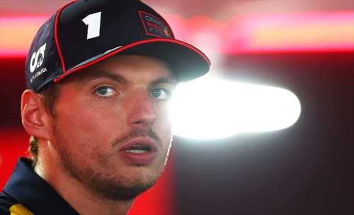 Max guida nel GT3 al Nurburgring. Rosberg: «Il pilota più forte in circolazione»