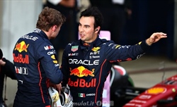 Verstappen tifa Checo nella lotta con Leclerc: ma in Brasile servono i fatti. Capito Carlos? - Max tifa Checo nella lotta con Charles. In Brasile lo aiuterà per il secondo posto nel mondiale?