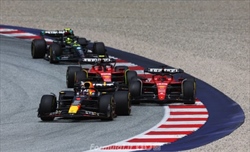 Mazzola: «Max incredibile campione. Ferrari ottima prestazione, guardiamo Silverstone con fiducia» - Mazzola: «Max incredibile campione, ottima prestazione della Ferrari»