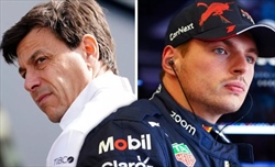 Mazzola sgancia la bomba: «Verstappen andrà in Mercedes nel 2025» - Mazzola sgancia la bomba: «Verstappen andrà in Mercedes nel 2025»