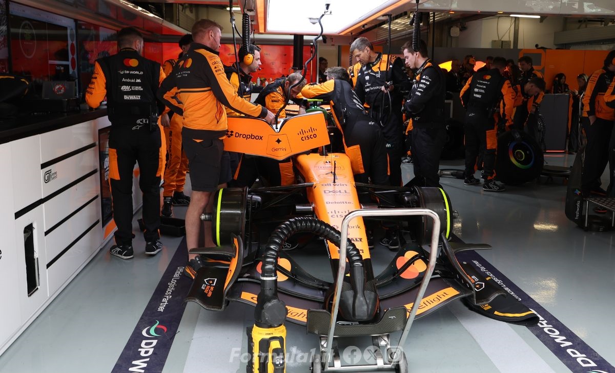 McLaren a caccia di Mercedes e Ferrari: auto completamente nuova e concetti copiati