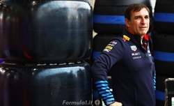«McLaren e Ferrari usano il mini-DRS»: l'attacco di Pierre Wachè