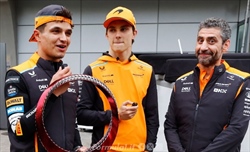 McLaren, il ritmo di Norris non convince Piastri: «Le nostre aspettative erano altre»