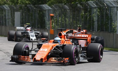 MCLAREN MCL32: con una Power Unit Mercedes o Ferrari lotterebbe per il podio - MCLAREN MCL32: con una Power Unit Mercedes o Ferrari lotterebbe per il podio
