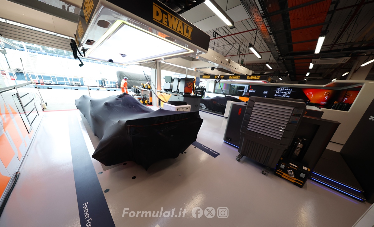 McLaren, rombo da campioni: eseguito il fire-up della power unit