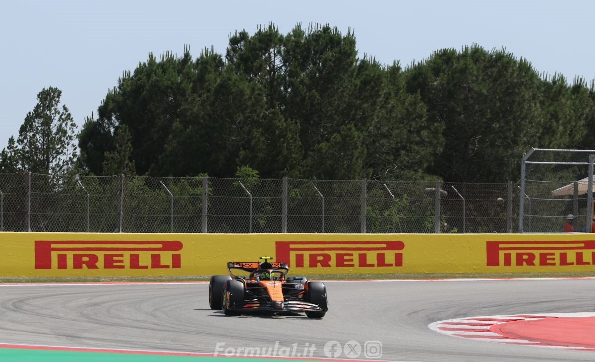 McLaren salta il primo giorno di test a Barcellona