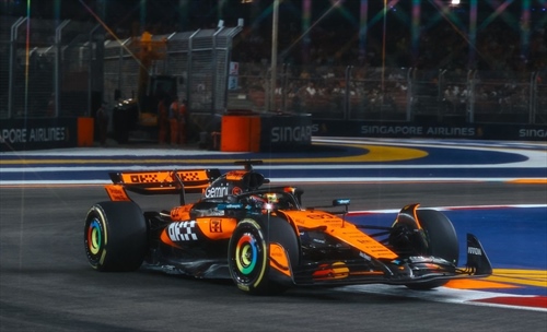 McLaren tra luci e ombre nel venerdì di Singapore