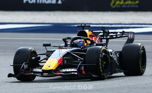 Mekies non si sbilancia: «Ferrari, McLaren, Mercedes e Red Bull sono tutte lì» - Mekies non si sbilancia: «Ferrari, McLaren, Mercedes e Red Bull sono tutte lì»