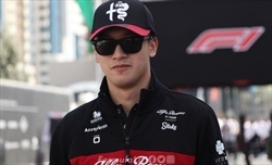 Mercato 2025, Zhou rischia l'esclusione, Antonelli verso la Mercedes e il possibile ritorno di Schumacher - Mercato 2025, Zhou rischia l'esclusione, Antonelli verso la Mercedes e il possibile ritorno di Schumacher