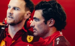 Mercato piloti: un like della madre di Sainz mette in dubbio il futuro del figlio?