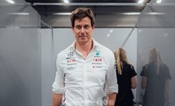 Mercedes a Melbourne per cambiare, Wolff: «Finora abbiamo lasciato punti agli avversari» - Mercedes a Melbourne per cambiare, Wolff: «Finora abbiamo lasciato punti agli avversari»