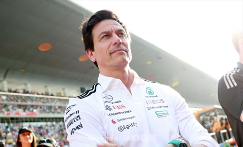 Mercedes apre al ritorno dei V10 aspirati, Wolff: «Siamo tutti dei piloti» - Mercedes apre al ritorno dei V10 aspirati, Wolff: «Siamo tutti dei piloti»