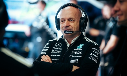Mercedes, Davidson e Resta difendono le nuove regole della F1 2026