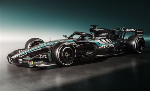 Mercedes, è tempo di riscatto: ecco la W17 - Mercedes, è tempo di riscatto: ecco la W17