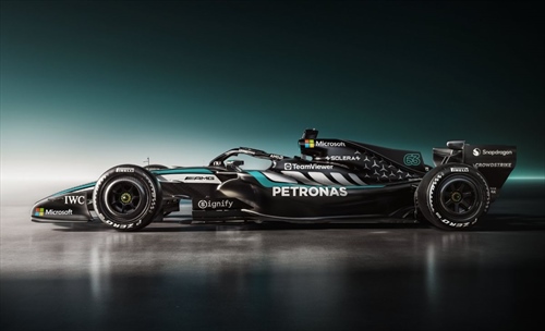 Mercedes, è tempo di riscatto: ecco la W17 - Mercedes, è tempo di riscatto: ecco la W17