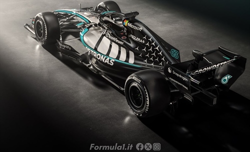Mercedes, è tempo di riscatto: ecco la W17 - Mercedes, è tempo di riscatto: ecco la W17